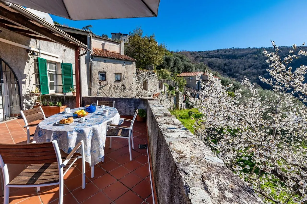 度假居 Calice LigureTipica Casa Antica Ligure - Ca' Del Ciliegio别墅 意大利